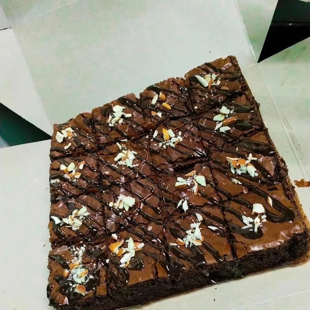Eggless Brownies, Crownies, Brookies & Blondies course image 6